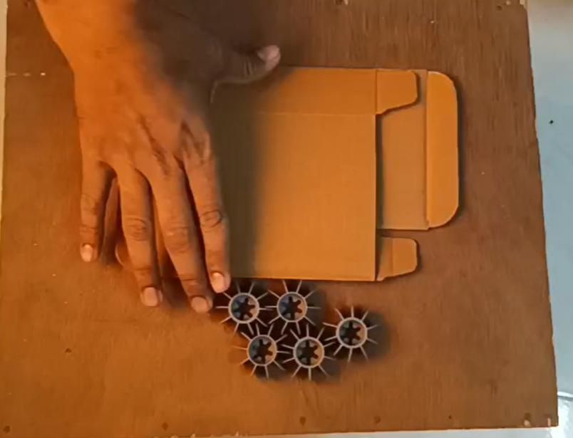 Anti-Tangle Laundry Balls (Pack of 5) – Reusable Washing Machine Cleaning Spheres