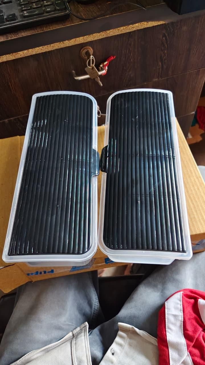 4-in-1 Spice Vault (Pack of 2) – Airtight Seasoning Box with Integrated Measuring Spoons